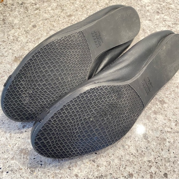 STUART WEITZMAN GIVEABLE BLACK LEATHER FLATS 8M - Picture 9 of 11